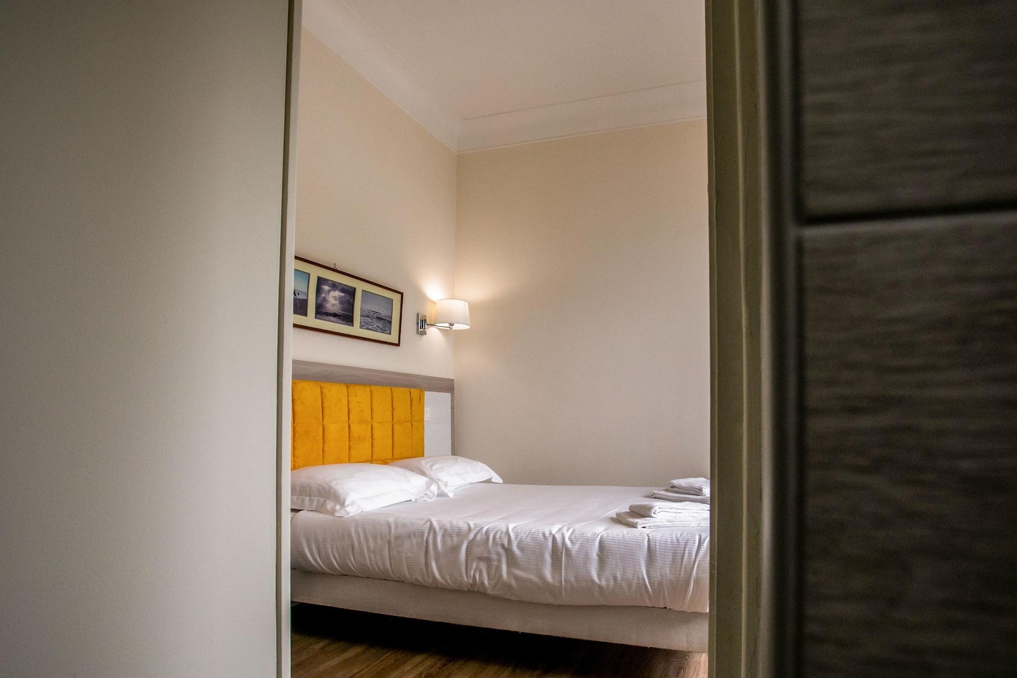 Hotel Le Dauphin Мантон Екстер'єр фото