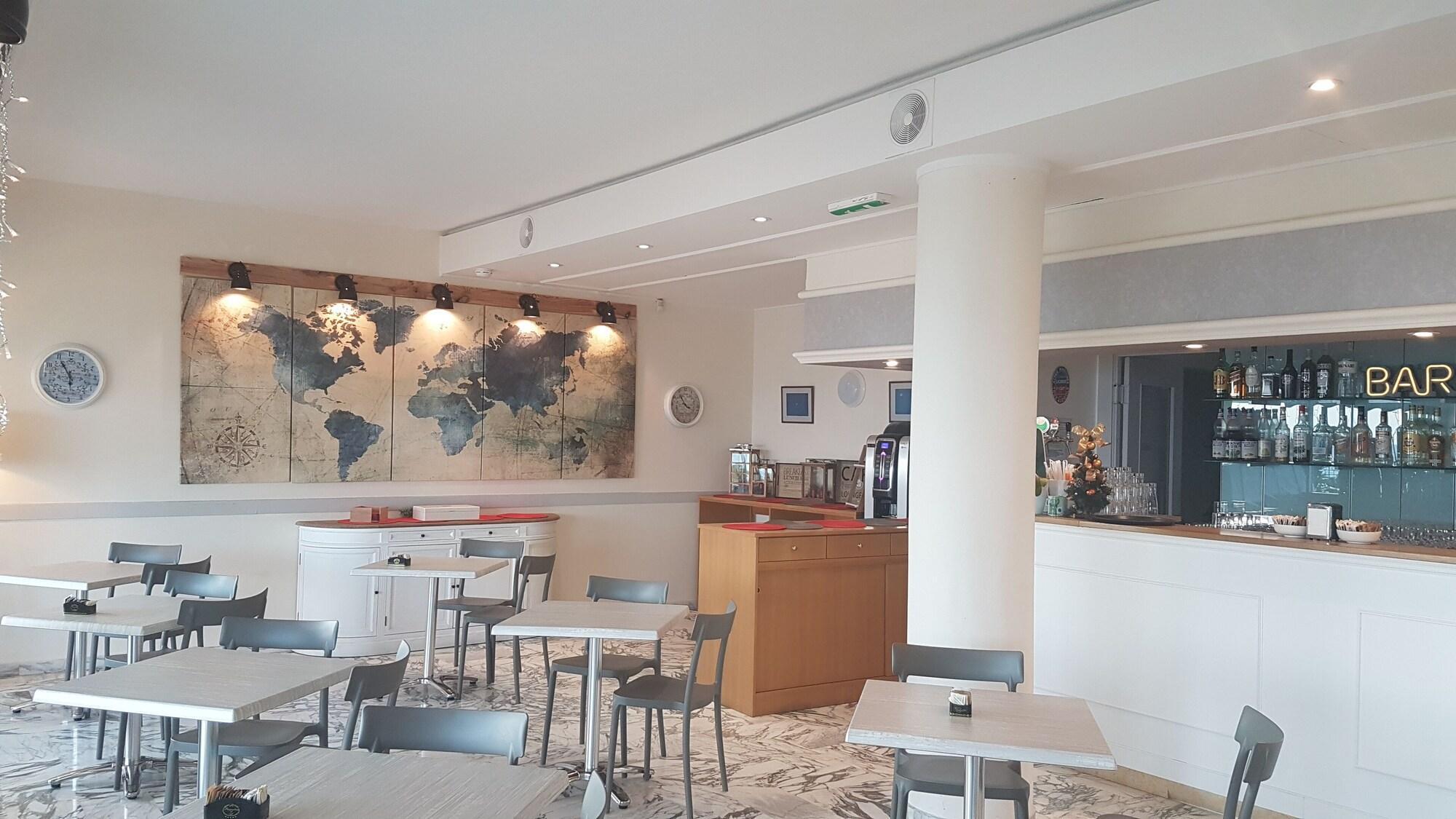 Hotel Le Dauphin Мантон Екстер'єр фото