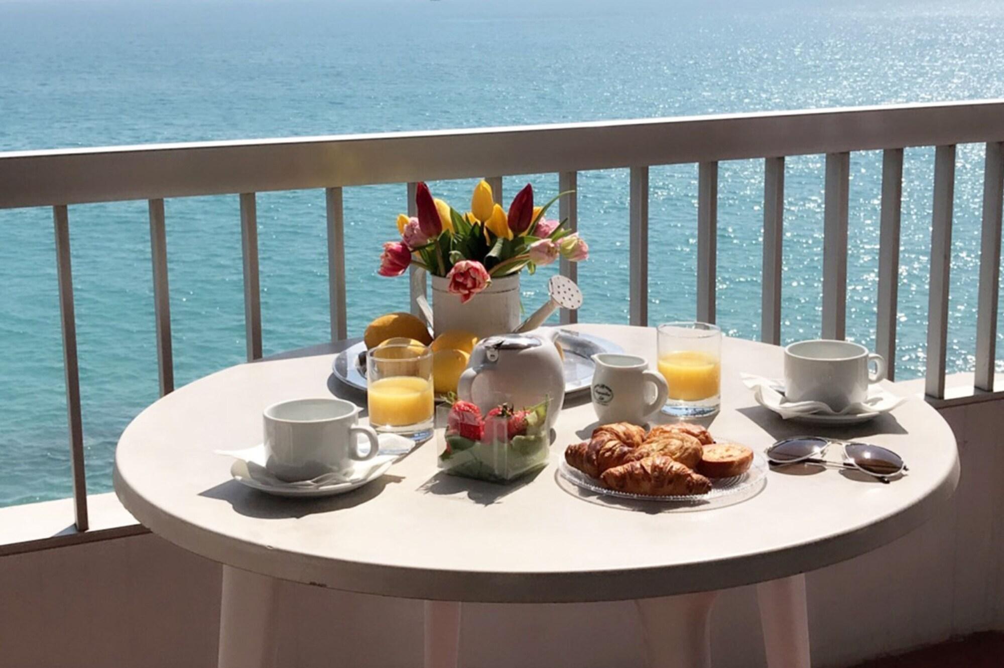 Hotel Le Dauphin Мантон Екстер'єр фото