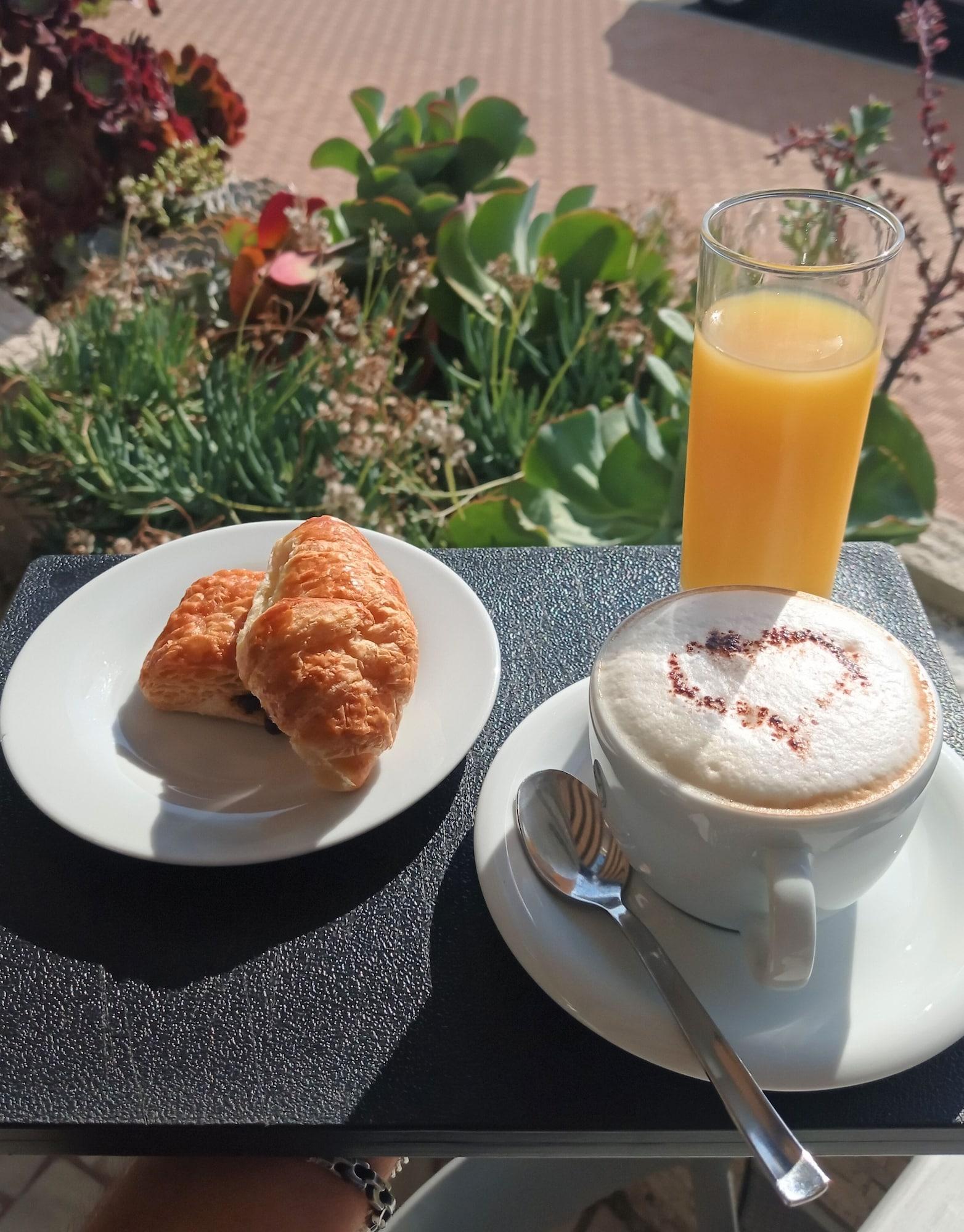 Hotel Le Dauphin Мантон Екстер'єр фото