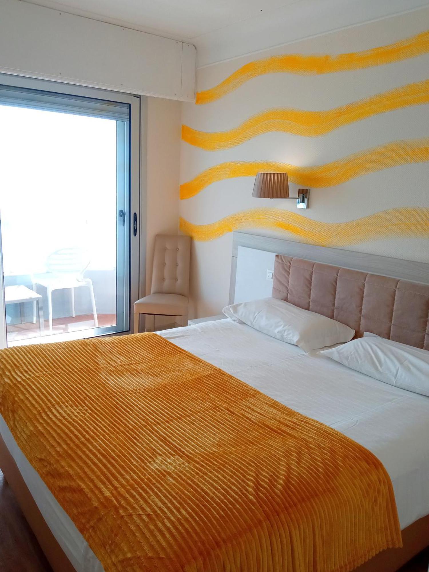 Hotel Le Dauphin Мантон Екстер'єр фото