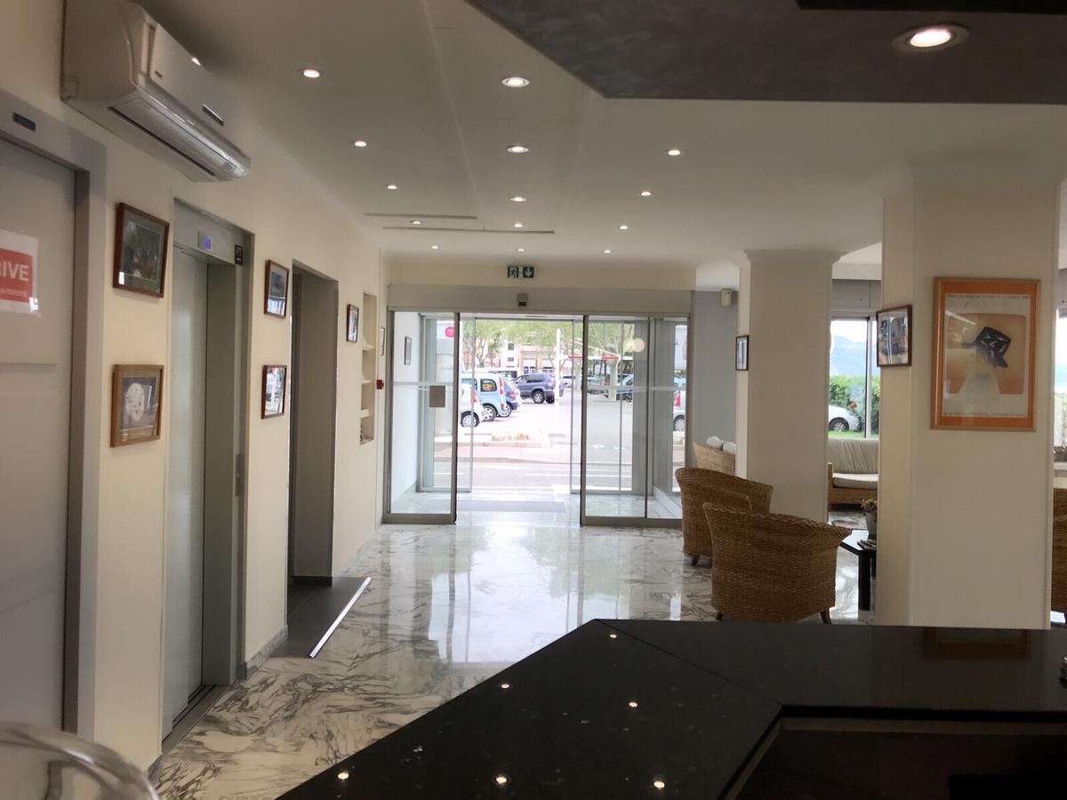 Hotel Le Dauphin Мантон Екстер'єр фото